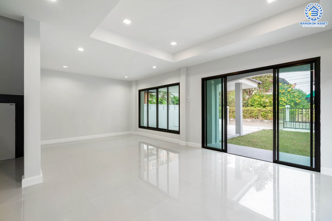 บ้านมือสองตกแต่งใหม่ ม.มณียา3 รัตนาธิเบศร์-ท่าอิฐ แบรนด์ Property Perfect หลังใหญ่ เนื้อที่  63 ตร.ว. ฟังก์ชั่นครบ! 4 ห้องนอน (มีห้องนอนชั้นล่าง) 2 ห้องน้ำ 2 ที่จอดรถ บนทำเลที่ดีที่สุด! เชื่อมต่อถ.รัตนาธิเบศร์ และถ.ราชพฤกษ์ ใจกลาง 2 เซ็นทรัลฯ ใกล้ MRT "สถานีบางรักน้อยท่าอิฐ"...